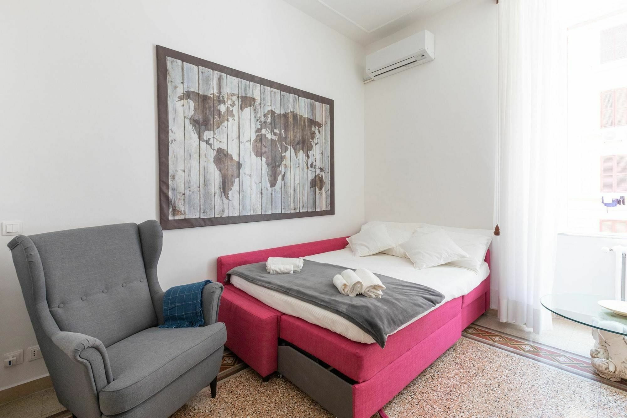 Apartment With One Bedroom In Roma, With Wifi Rome