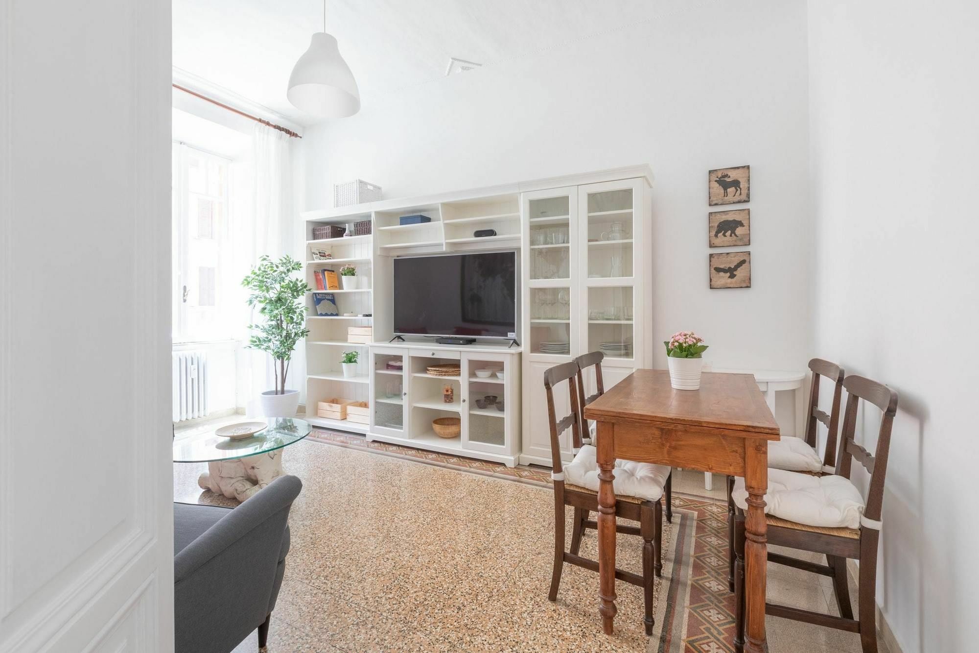 With One Bedroom In Roma, With Wifi Apartment Rome